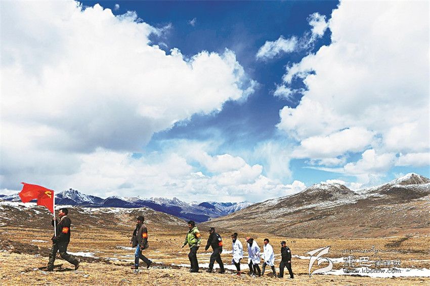 蟲(chóng)草季，巡行高原的黨員服務(wù)隊(duì)